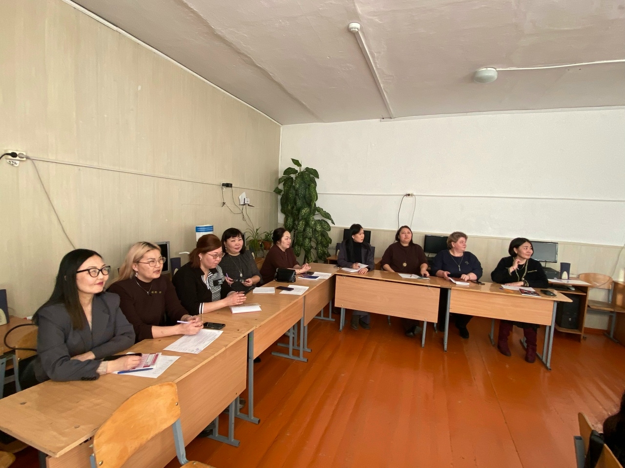 Наставническая лига: Окружной семинар-практикум учителей английского языка «Современный урок: практика подготовки обучающихся к ГИА»