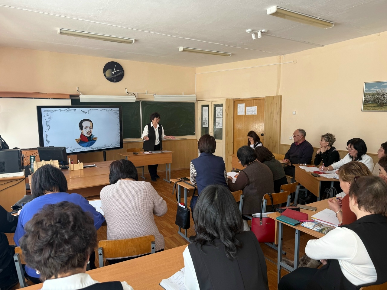 Наставническая лига: Окружной семинар-практикум учителей русского языка «Современный урок: практика подготовки обучающихся к ГИА»