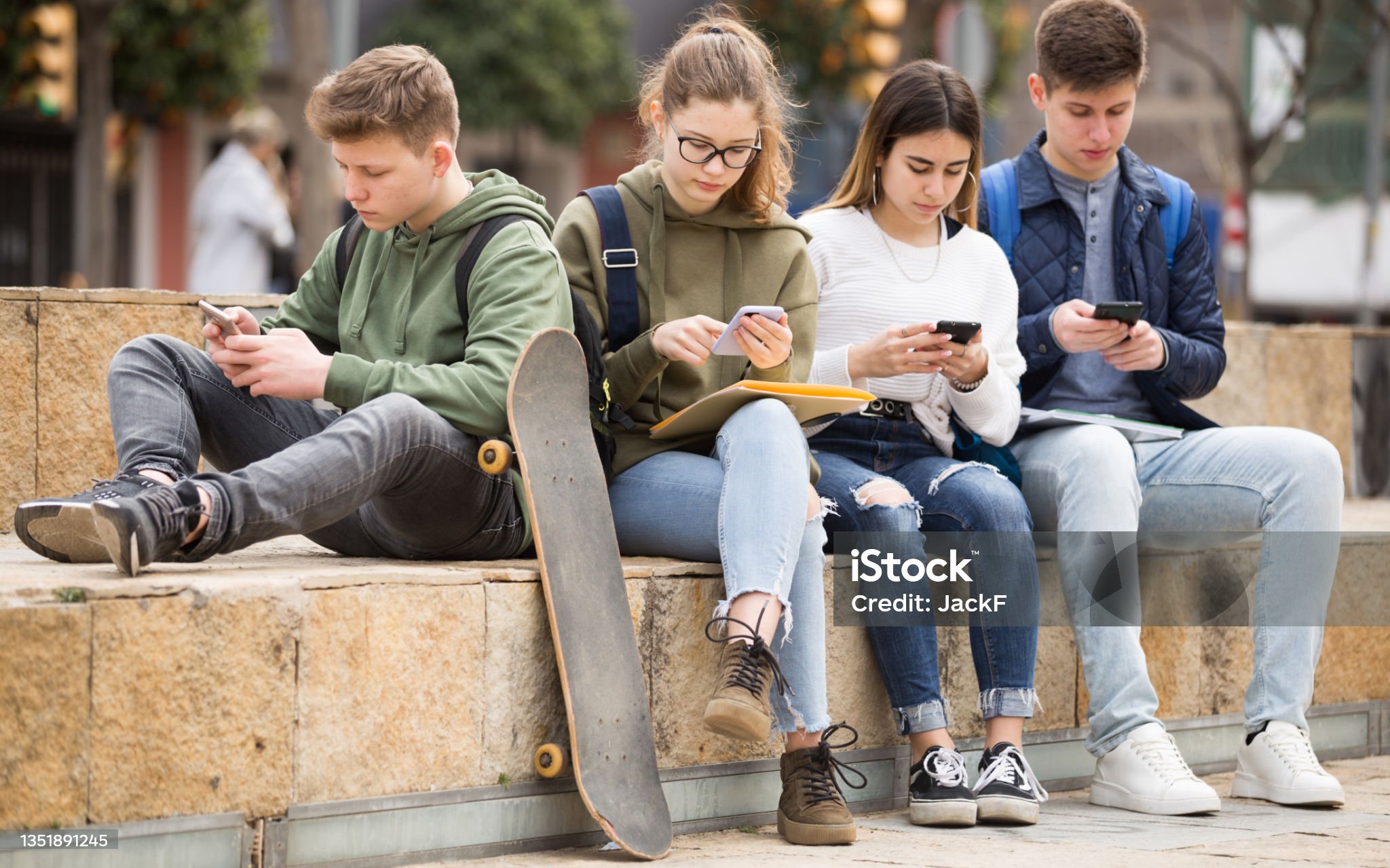 Наставническая лига: Проведение стажировочной площадки "Как взрослым понять мир современного подростка"